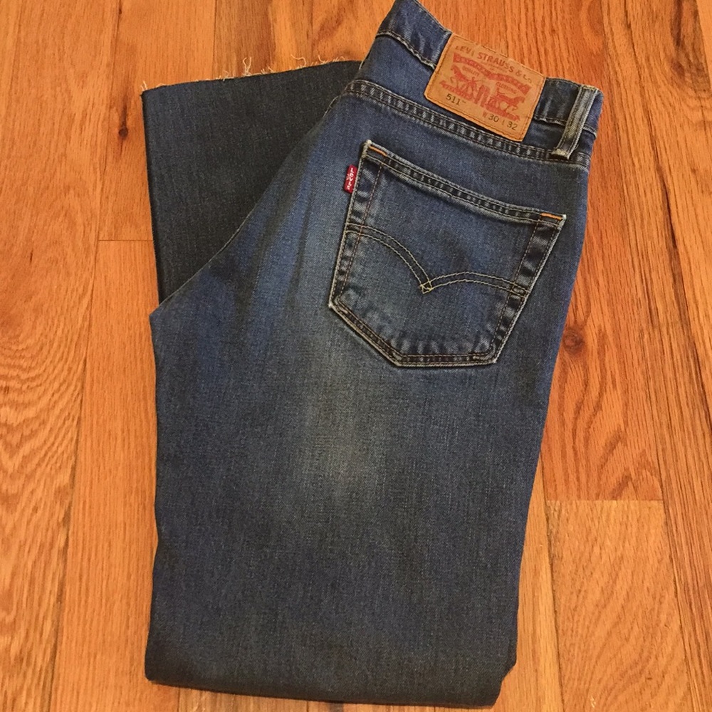 Levi’s 511 Jeans Size 30x28 Distressed